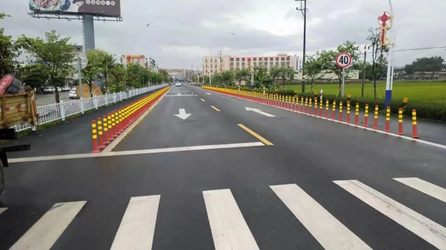 國道G240線臺山水步圩路段“穿村過鎮(zhèn)道路”整治.jpg 圖片